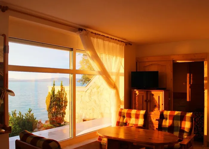 Parton Villa Apartments